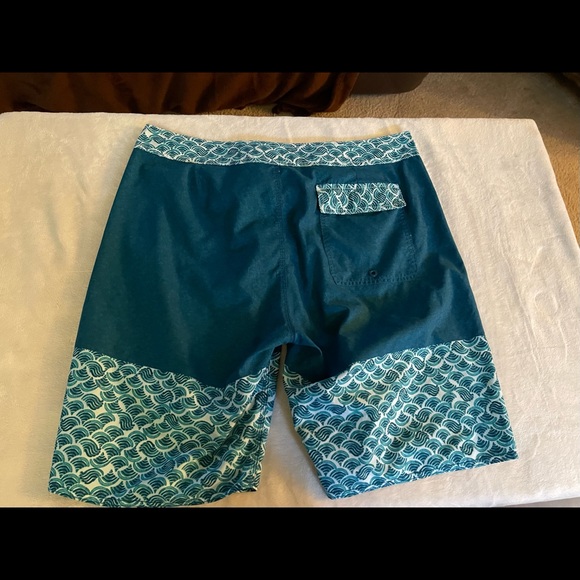 NWOT Old Navy Mens L Swim Trunks Board Shorts - 9” inseam - Picture 2 of 7